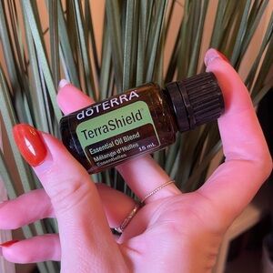 DōTERRA - TerraShield Oil Blend
